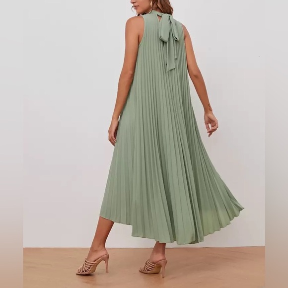 SHEIN High Low Hem Pleated Swing Dress - Picture 4 of 11